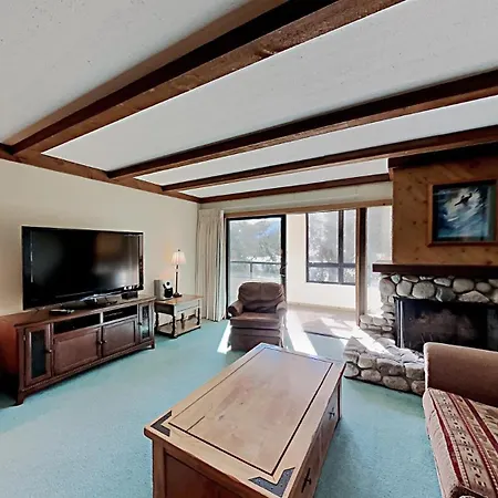 Slopeside 1849 Condos - Comfortable 3 Bedroom Condos With Full Kitchens